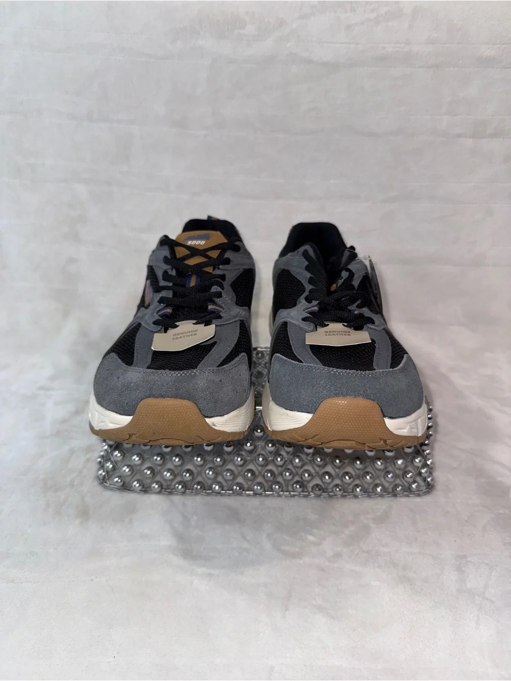 Avia Men's 13 or women’s 14 Black, Brown, Gray, White, nonmark Athletic Sneakers